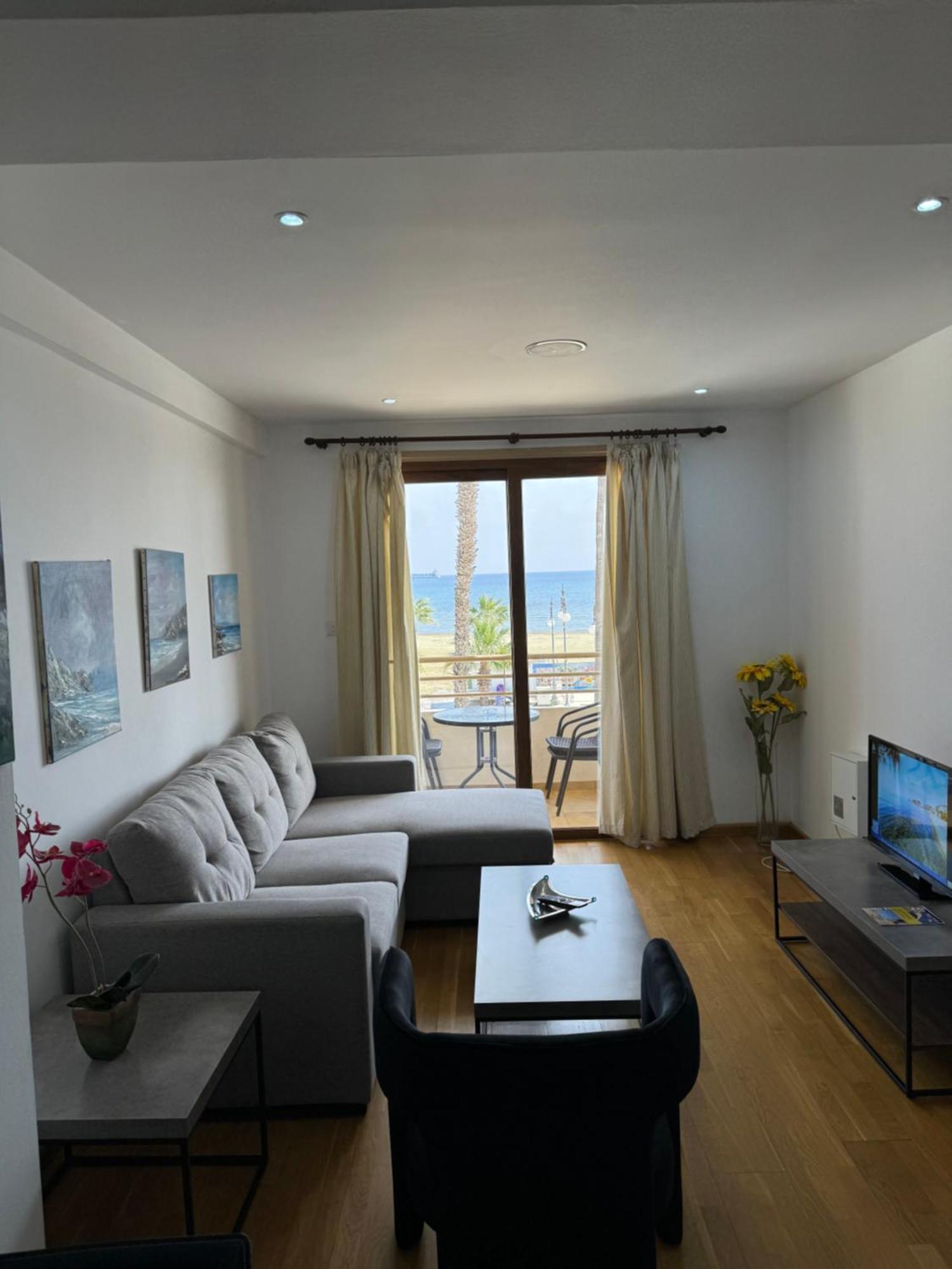 Ithaki Phinikoudes Apartment No. 102 Larnaca Exterior foto
