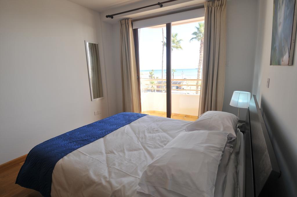 Ithaki Phinikoudes Apartment No. 102 Larnaca Quarto foto