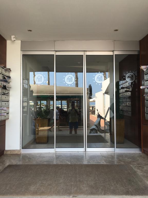 Ithaki Phinikoudes Apartment No. 102 Larnaca Exterior foto
