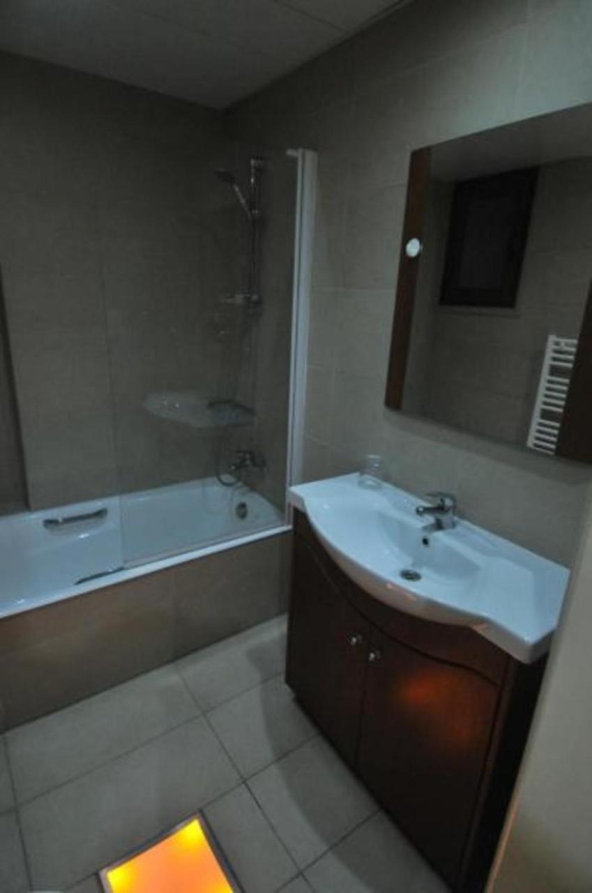 Ithaki Phinikoudes Apartment No. 102 Larnaca Exterior foto